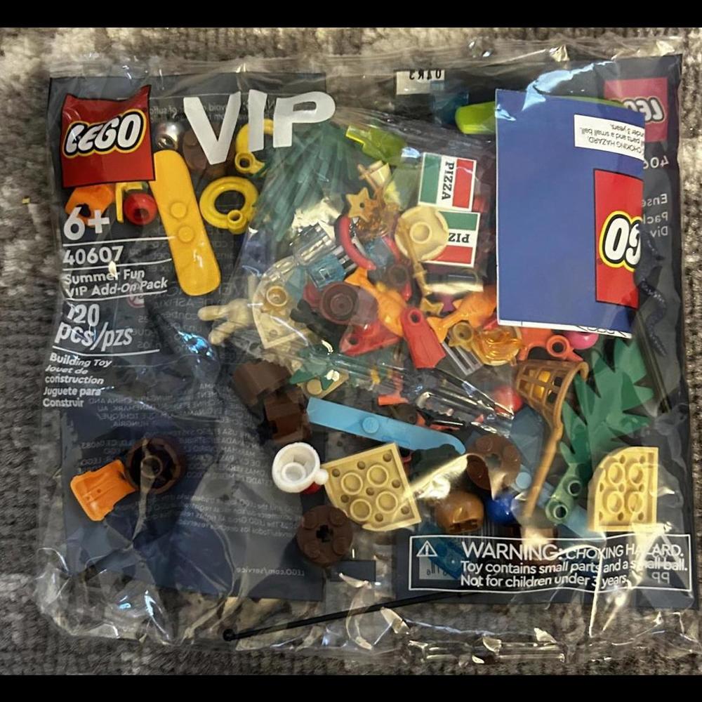 Lego Summer Fun VIP Add-On Pack (NEW)